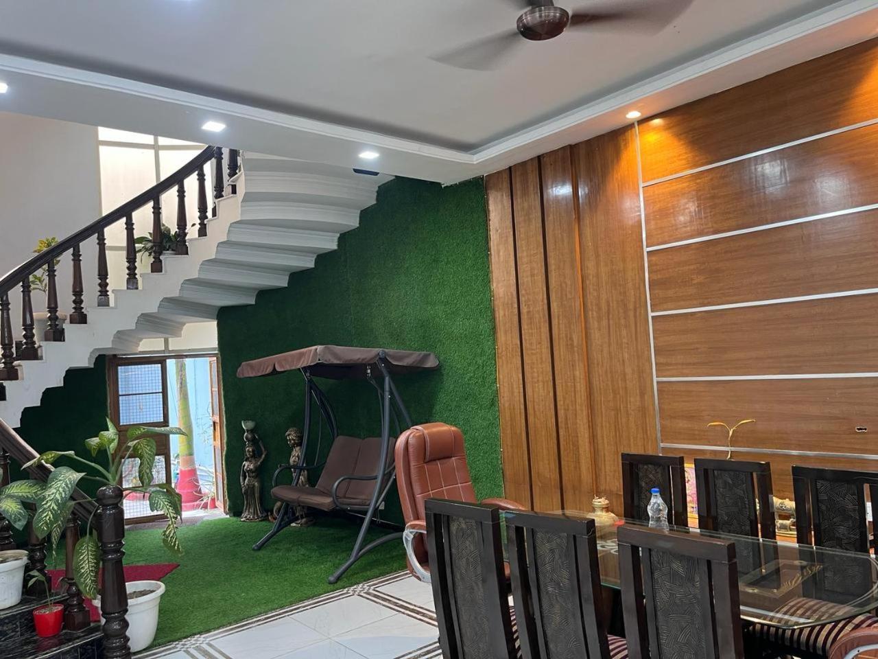 Shreshth Home Stay - Best Family Accommodation - 3Km From Har Ki Pauri, Haridwar, Uttarakhand Esterno foto