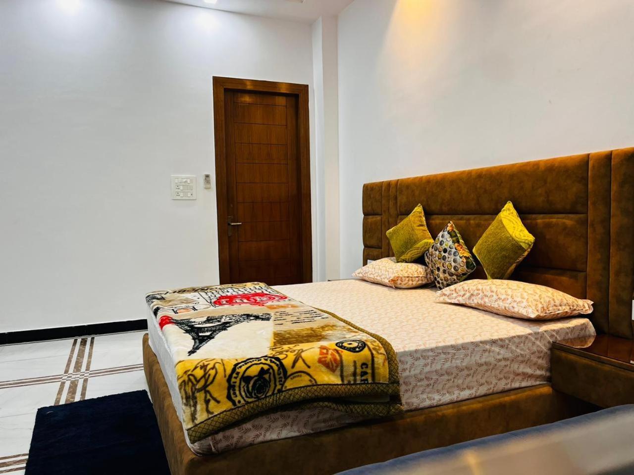 Shreshth Home Stay - Best Family Accommodation - 3Km From Har Ki Pauri, Haridwar, Uttarakhand Esterno foto