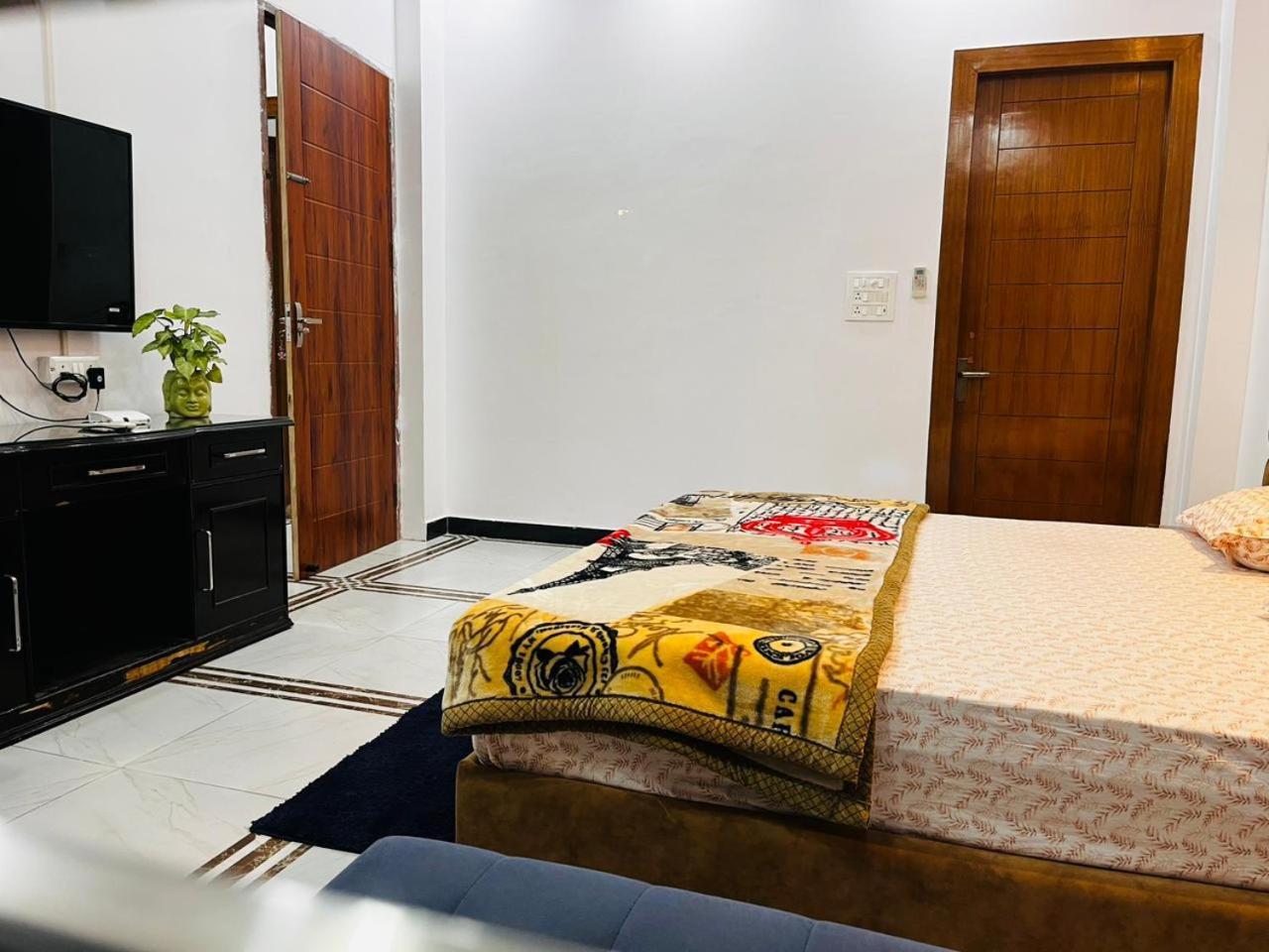 Shreshth Home Stay - Best Family Accommodation - 3Km From Har Ki Pauri, Haridwar, Uttarakhand Esterno foto