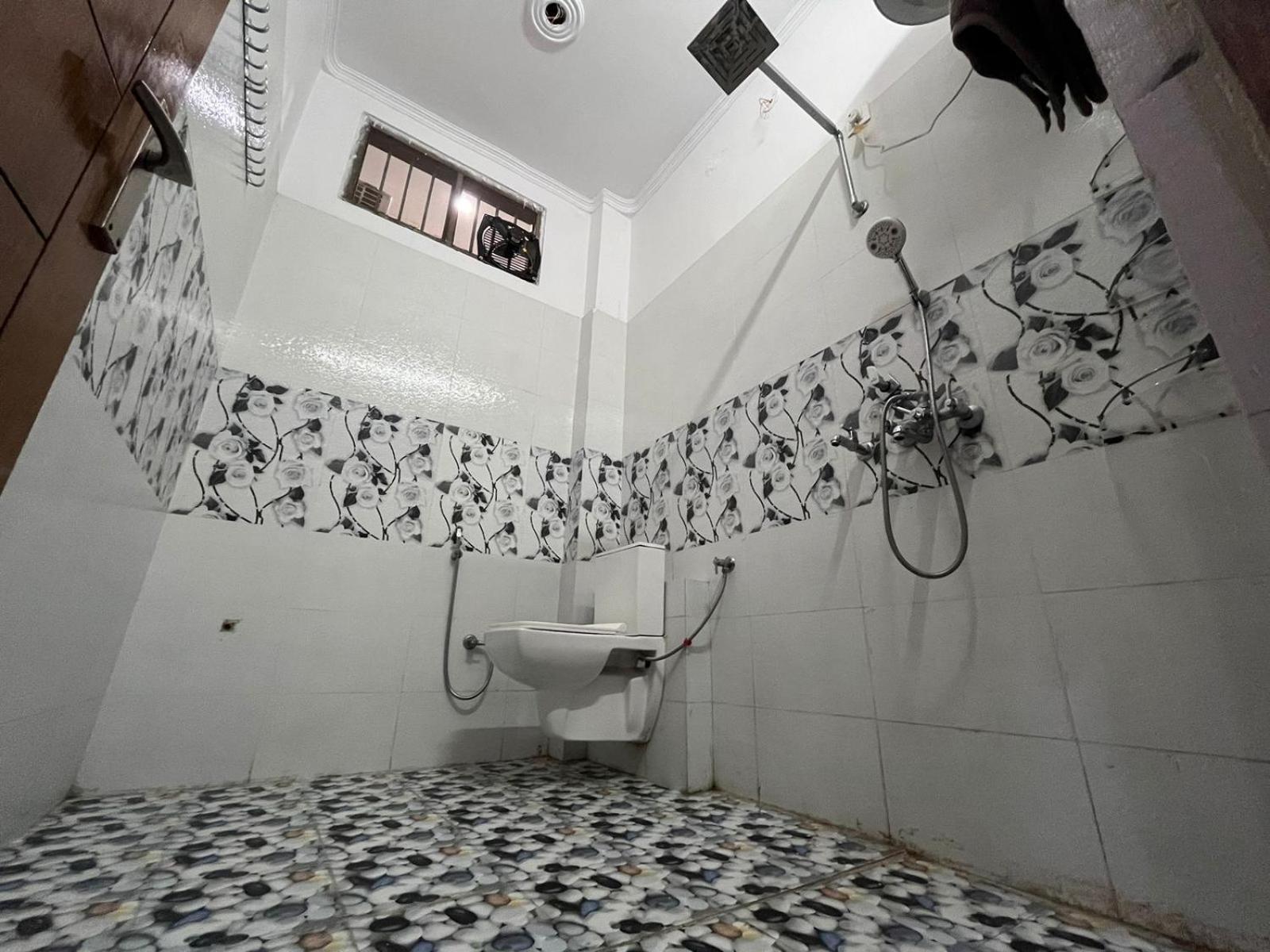 Shreshth Home Stay - Best Family Accommodation - 3Km From Har Ki Pauri, Haridwar, Uttarakhand Esterno foto